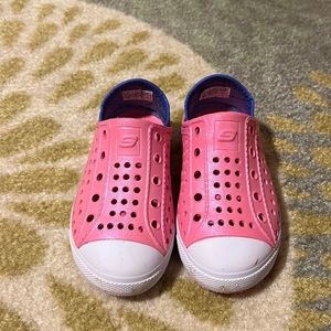 💕Toddler Girls Sketchers sz. 8T💕
